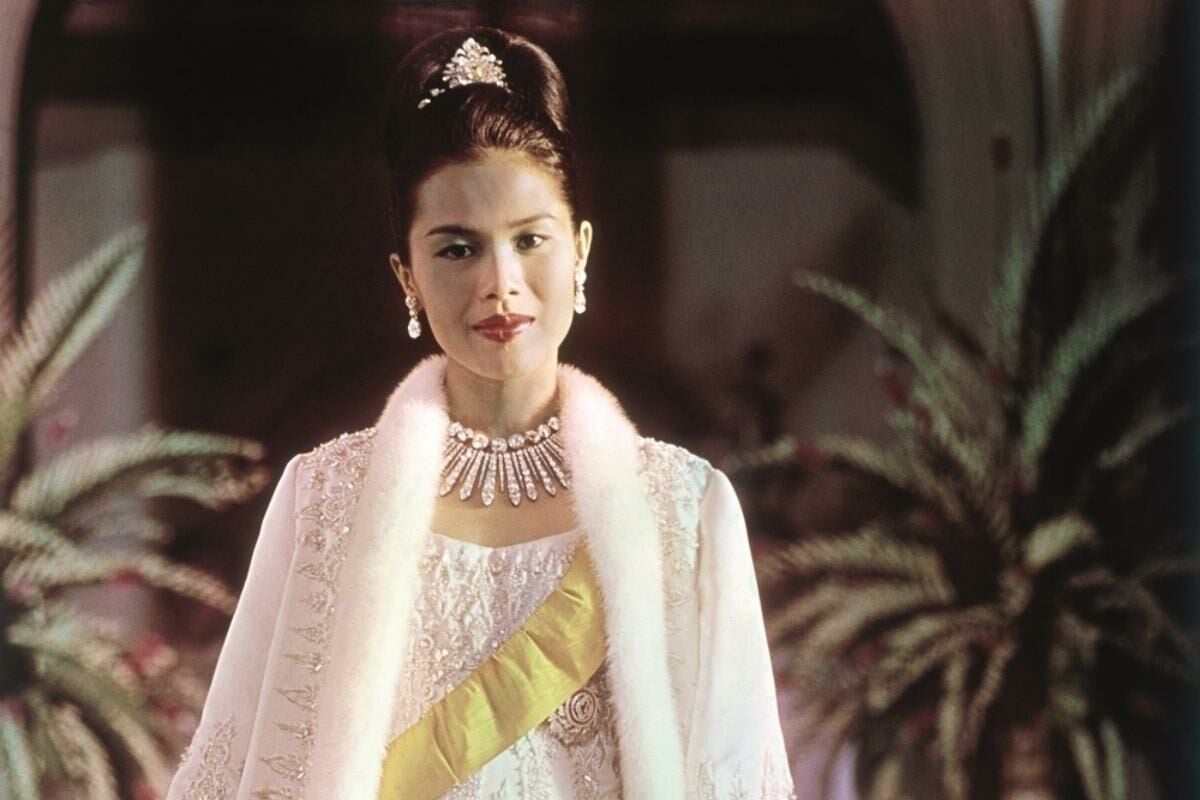 พระราชประวัติ สมเด็จพระนางเจ้าสิริกิติ์ พระบรมราชินีนาถ พระบรมราชชนนีพันปีหลวง